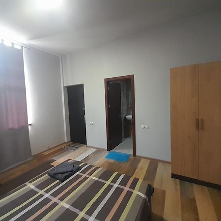 Art Guest House In Kaskad Ереван Екстериор снимка