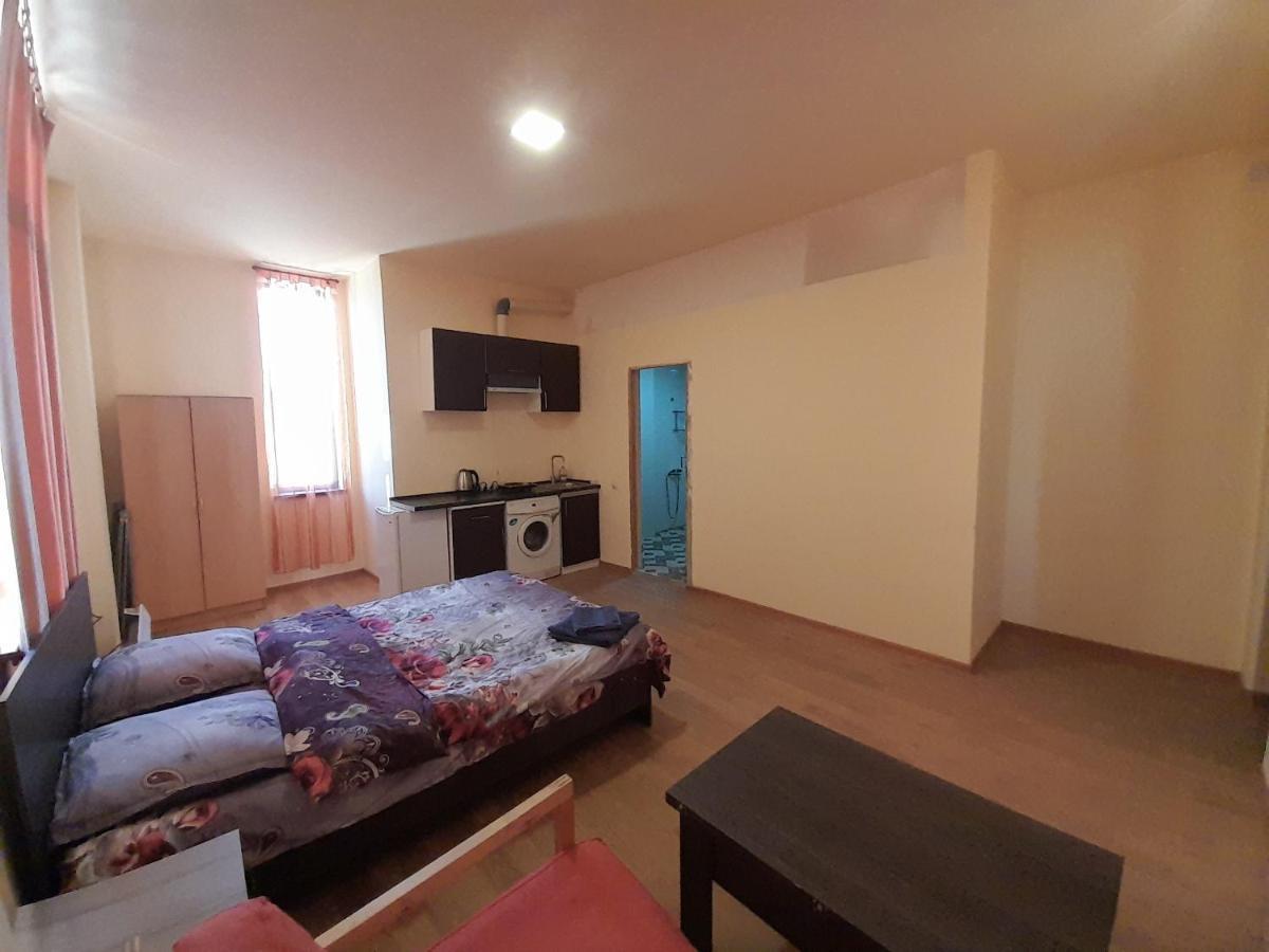 Art Guest House In Kaskad Ереван Екстериор снимка